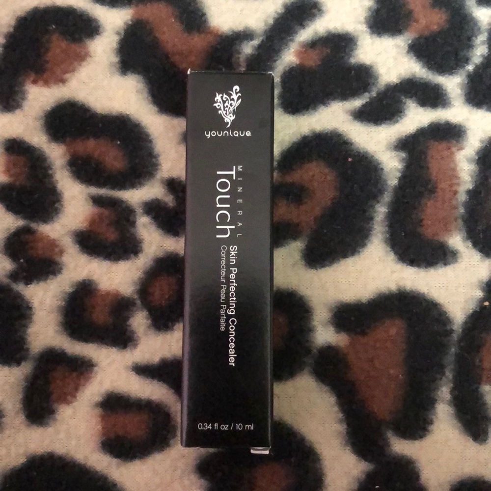 Younique Concealer